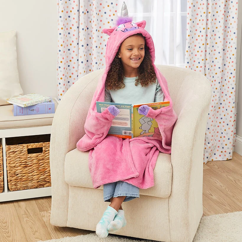 Bright Eyes™ Unicorn Blanket - Hooded Fleece with LED Eyes - Image 4