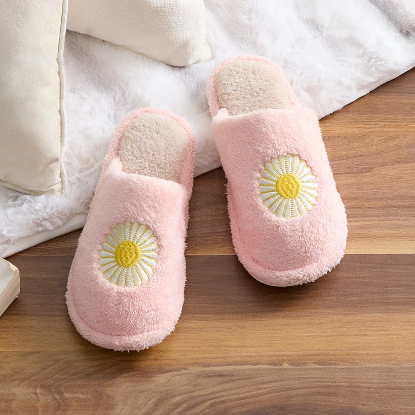 Daisy Plush Slippers - Image 4