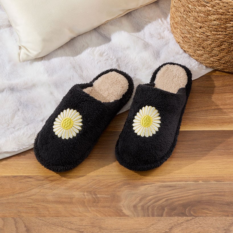 Daisy Plush Slippers - Image 5