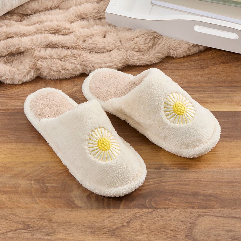 Daisy Plush Slippers - Image 6