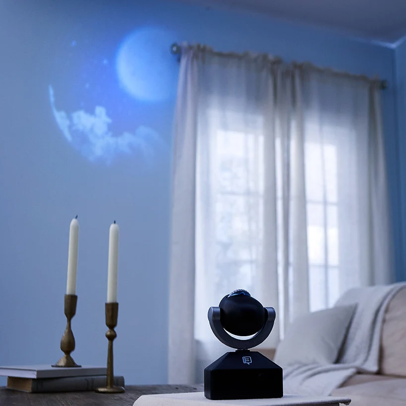 Outer Space Projector With 6 Cosmic Images Battery Operated - Image 5