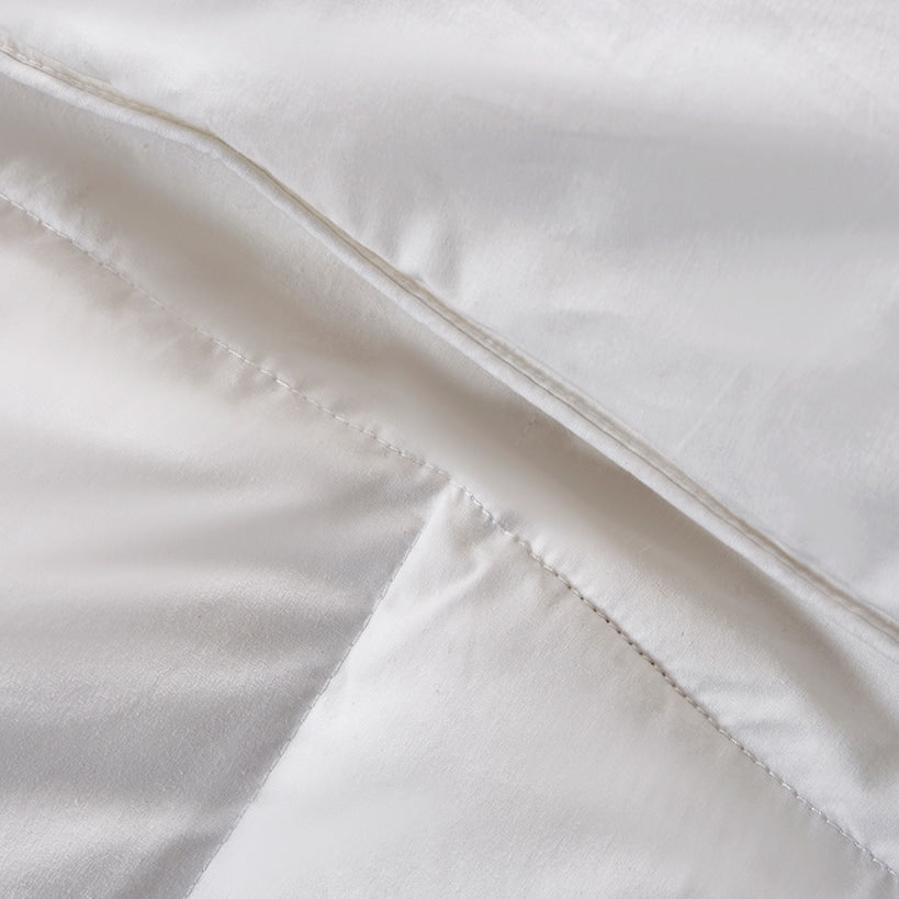 Serta ExtraWarmth 233-Thread Count Goose Feather and Down Fiber Comforter - Image 6